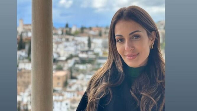 La actriz HIba Abouk elige Granada para pasar unos días en familia