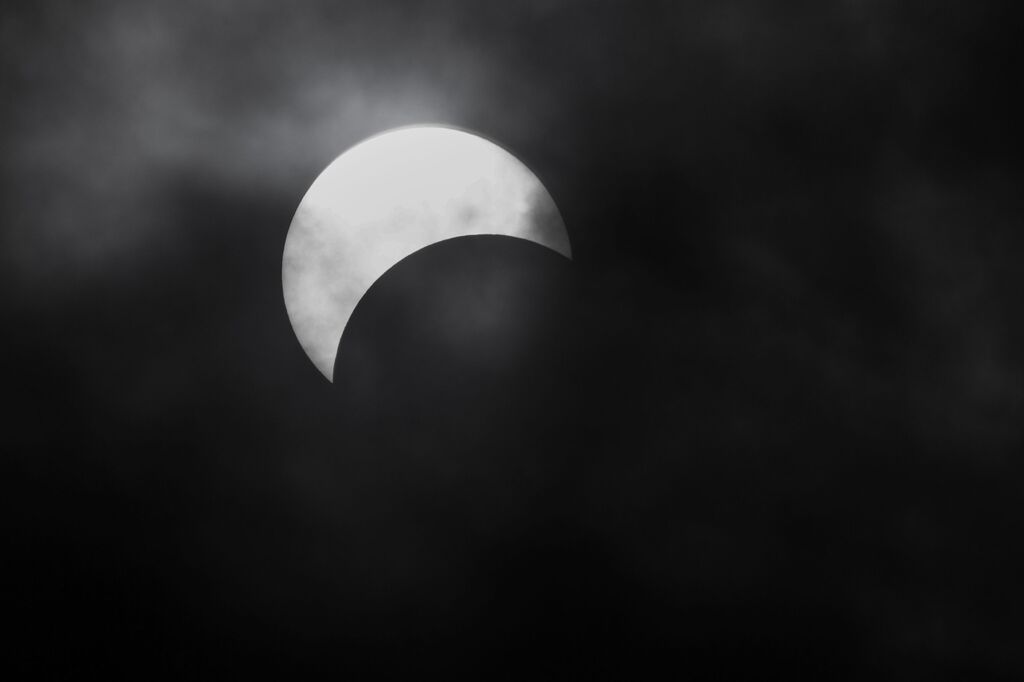 Las im&aacute;genes del eclipse total solar