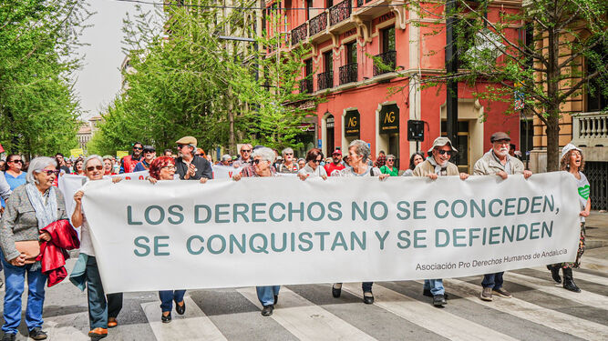 Manifestación por la Sanidad Pública en Granada el  día 7 de Abril de 2024