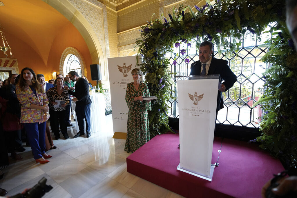 Fotos: El Hotel Alhambra Palace de Granada celebra la renovaci&oacute;n de su logotipo